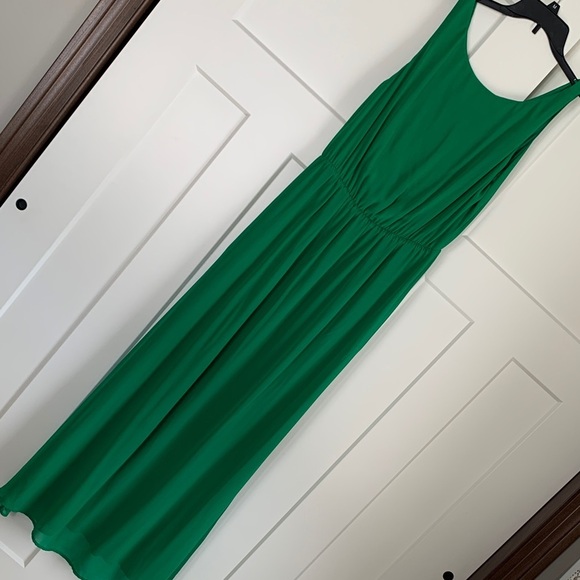 Gianni Bini Dresses & Skirts - {Gianni Bini} Vibrant Green Maxi Dress